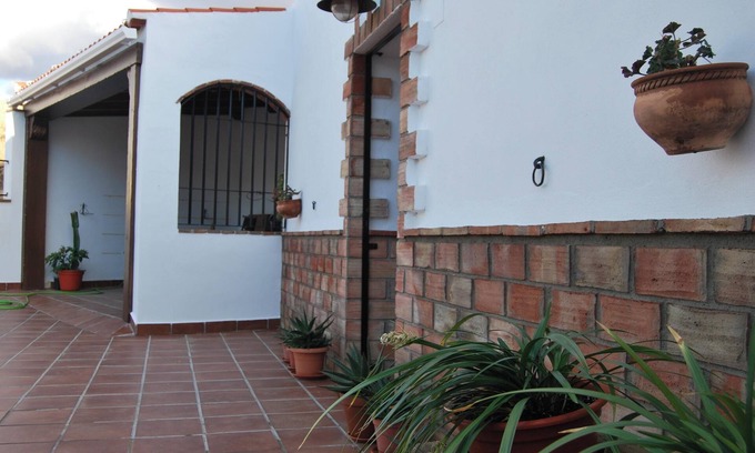 Guadix House | Homerez - House Guadix, BBQ, Parking