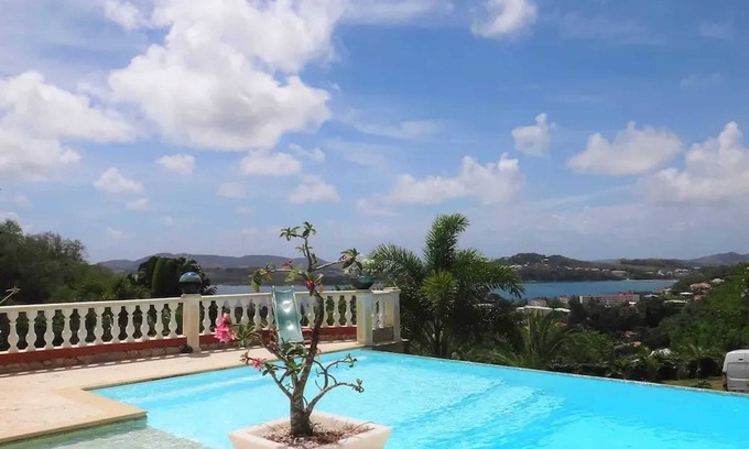 Tartane House | Homerez - House in La Trinité sea view
