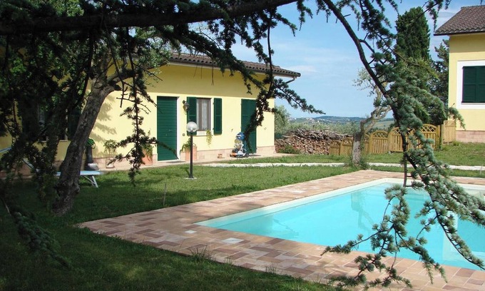 Mogliano House | Homerez - House Mogliano, pool