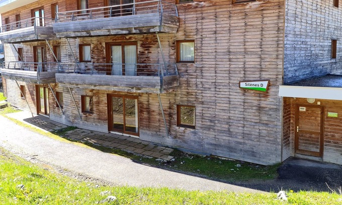 Chamrousse Apartment | Homerez - Nice appartement 150 m away from the slopes for 6 ppl. at Chamrousse