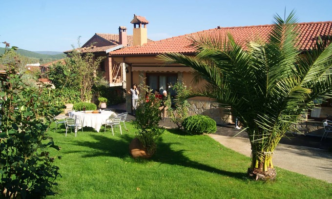 Sotoserrano House | Homerez - Nice house for 6 ppl. with terrace at Sotoserrano