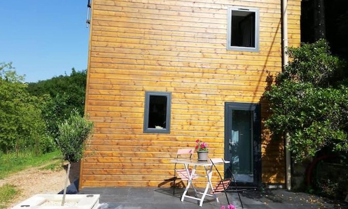 Vienne House | Homerez - Nice house for 5 ppl. with terrace at Poitiers