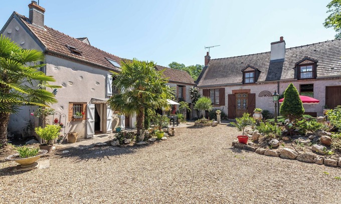 Mer House | Homerez - Peaceful countryside house in Mer