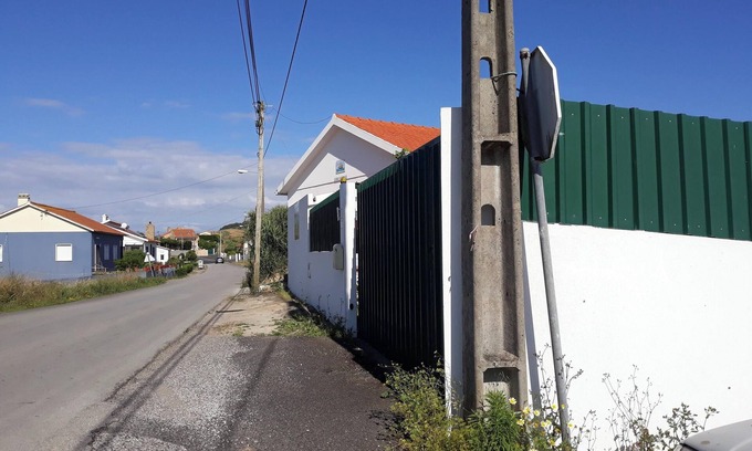 Mafra House | Homerez - Spacious House in Encarnação with Garden & Terrace