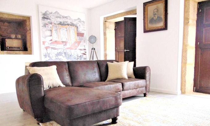 Cimbres House | Homerez - Spacious house for 6 ppl. with balcony at Salzedas