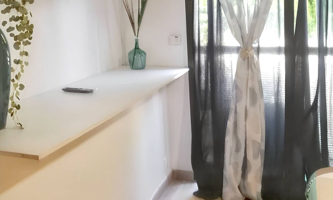 Sainte-Anne - Faubourg Noyon Apartment | Homerez - Studio Amiens, city centre.