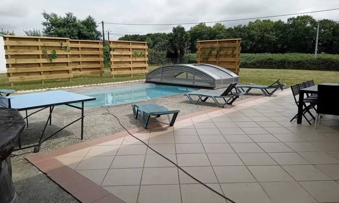 Sainte-Marie-de-Gosse Villa | Homerez - Villa in Sainte-Marie-de-Gosse