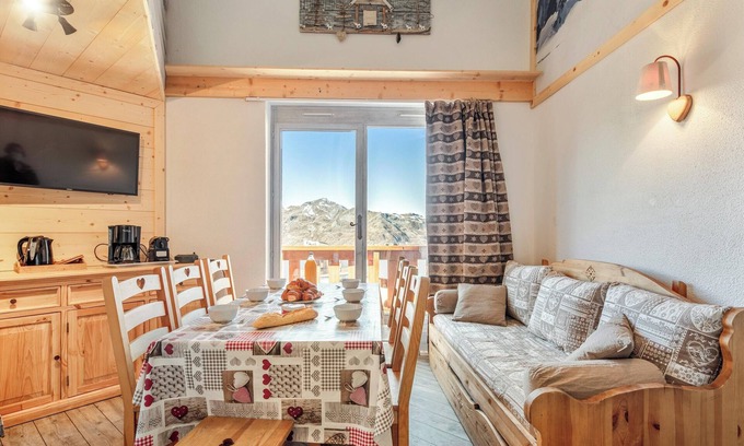 Val-Thorens Apartment | Homerez - Val Thorens Apt - Mountain View