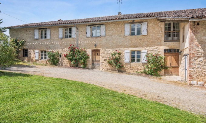 Salies Villa | Homerez - Villa in Salies with pool