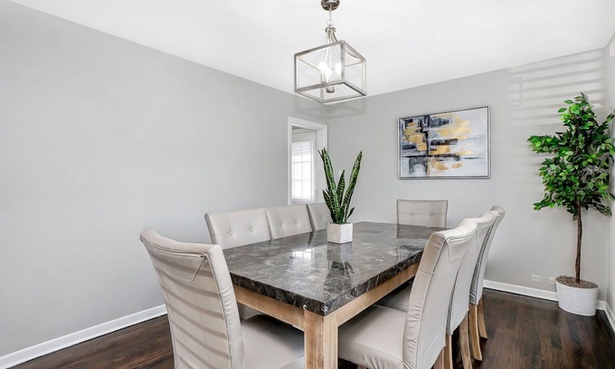 Homewood House | Homewood FHS Rental - Cherrywood Ln