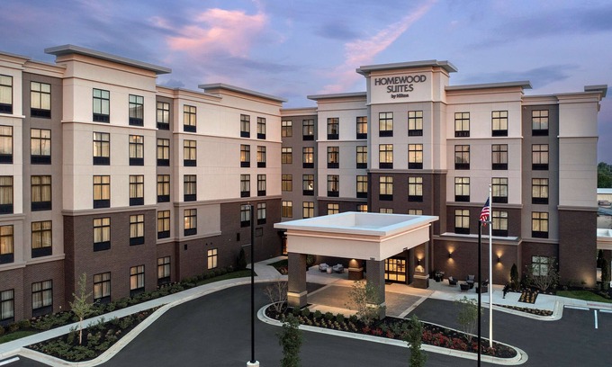 Fairgrounds Hotel | Homewood Suites By Hilton Louisville Airport