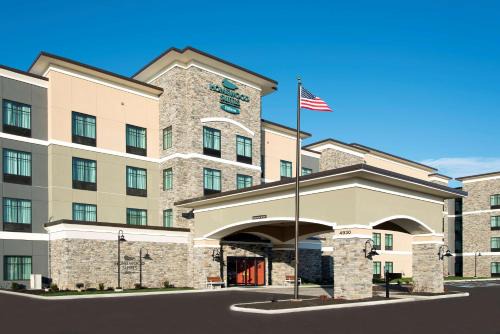 Sheffield Hotel | Homewood Suites by Hilton Cleveland/Sheffield