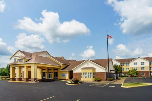 Rochester Hotel | Homewood Suites Rochester-Henrietta