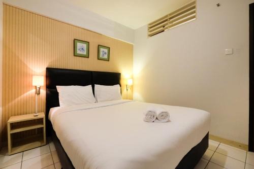 Kebagusan Apartment | Homey and Simply 2BR Kebagusan City Apartment By Travelio