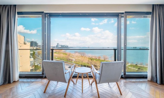 Bakırkoy Apartment | Homie Suites - Newly Built Seaside Apartments on Bakırköy Shore