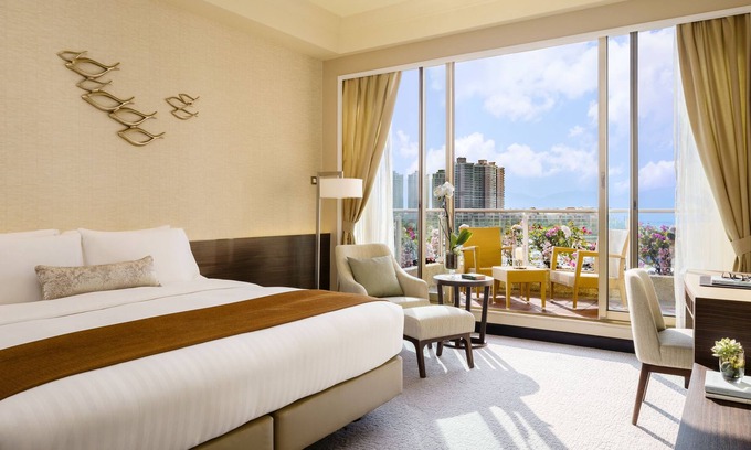So Kwun Wat Hotel | Hong Kong Gold Coast Hotel