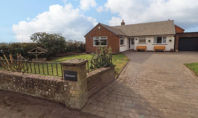 Carlisle House | HONISTER, pet friendly, with a garden in Carlisle