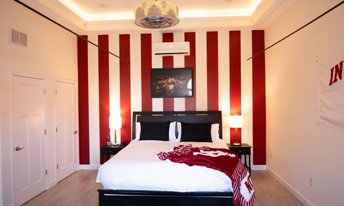 Bloomington Apartment | Hoosier Suite Downtown Bloomington On The Square