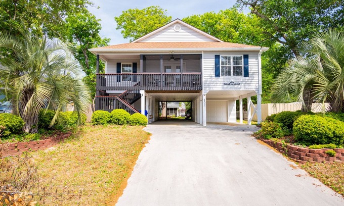 Tranquil Harbour House | Hope Sand Dreams: Modern, Elegant Home with Short Walk/Drive to Beach