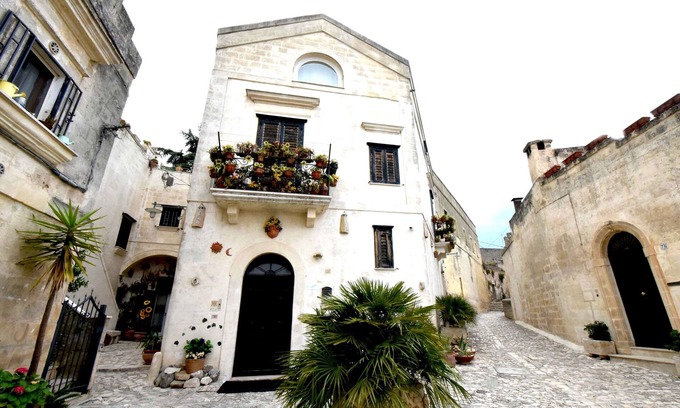 Sasso Barisano Bed & Breakfast | Hoplites