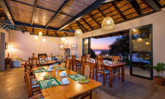 Kariba Cabin | Hornbill Lodge
