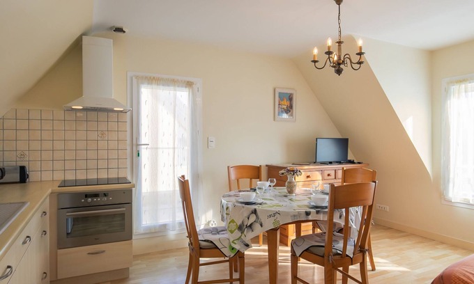 Le Pouldu Apartment | Hortensias 2 by Interhome