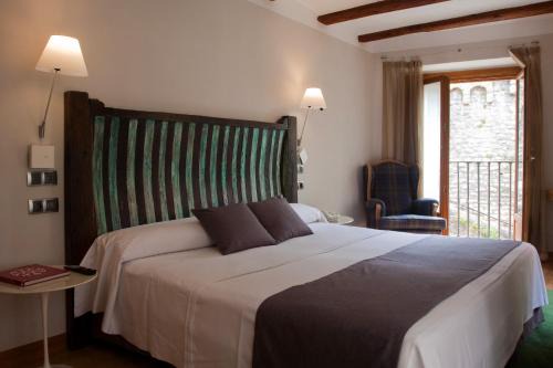 Estella Hotel | Hospederia Chapitel