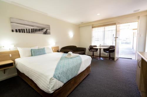 Esperance Hotel | Hospitality Esperance SureStay Collection by Best Western
