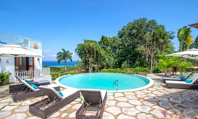 Montego Bay Villa | Hospitality Expert HALF HILL: Pool, Beach & Chef