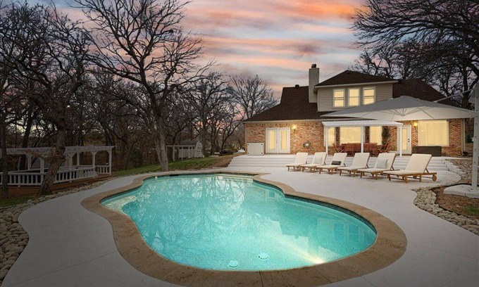 Azle House | ★Host Events! HEATED PrivatePool/Sauna/HotTub/Playground★