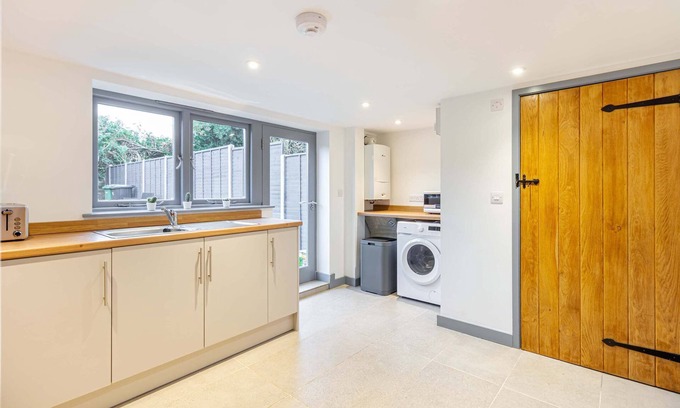 Leominster House | Host & Stay | Bridge Street Residence