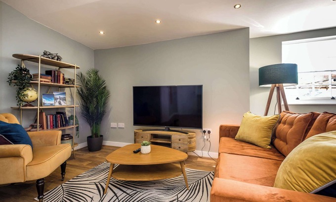 Hope Street Apartment | Host & Stay | Catharine Quarters