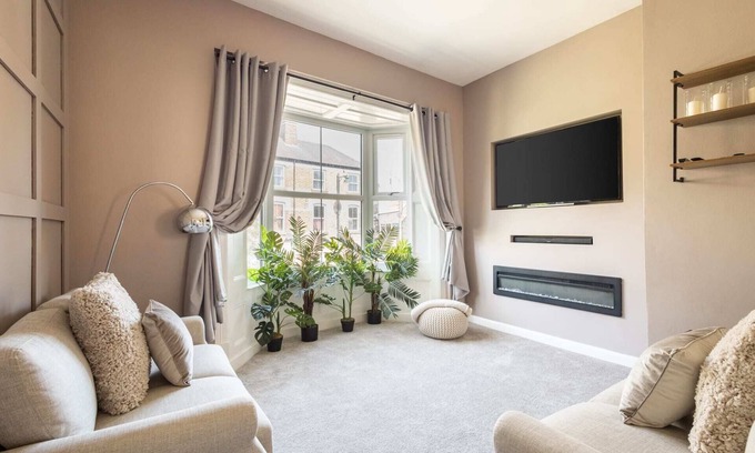 Loftus Apartment | Host & Stay | High Street
