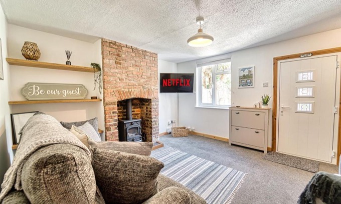 Worcester House | Host & Stay - London Road Cottage