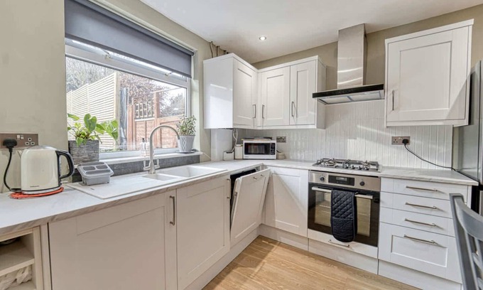 Mountsorrel House | Host & Stay | Loughborough Road House
