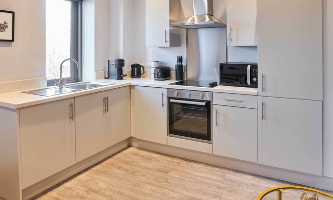Crosby Apartment | Host & Stay | Mariposa Waterloo