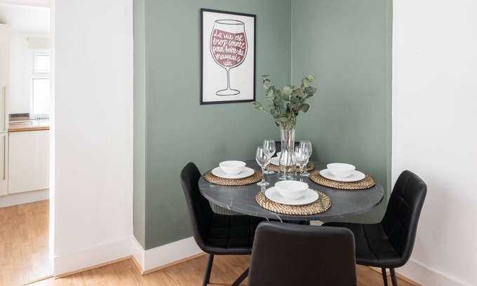 Pontcanna Apartment | Host & Stay | Pontcanna Mews
