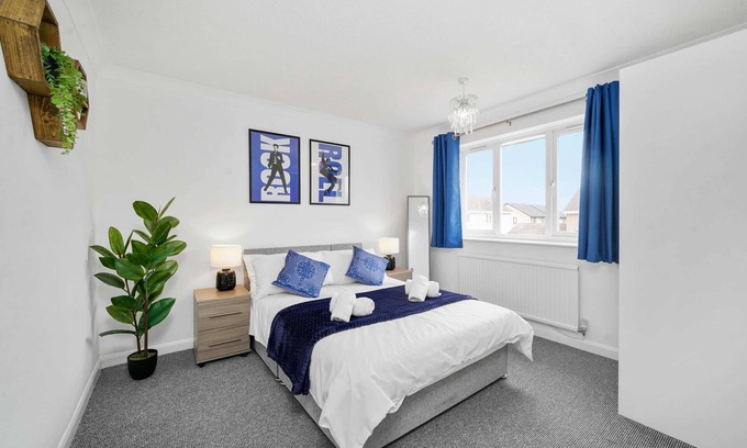 Milton Keynes House | Host & Stay | Stockenchurch