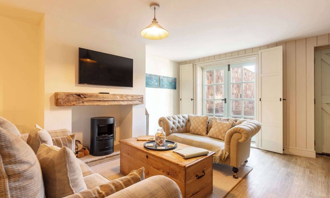 Seahouses House | Host & Stay | The Old Smokey