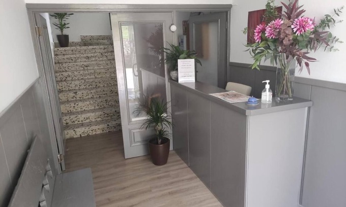 Villafranca del Bierzo Hostel | Hostal Cruce