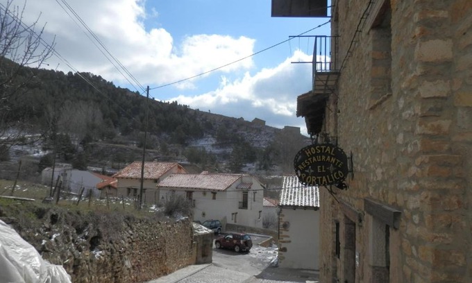 Linares de Mora House | Hostal El Portalico