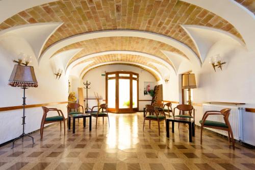 Caldes de Malavella House | Hostal Fabrellas