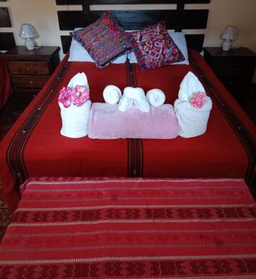 Antigua Guatemala Bed & Breakfast | HOSTAL LA PAZ