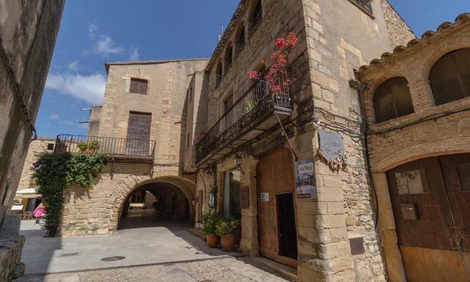 Peratallada House | Hostal La Riera de Peratallada