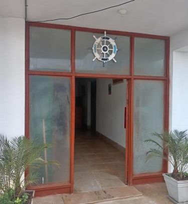 Cerro Azul House | Hostal Lobitos