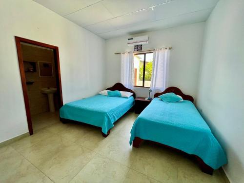 Puerto Villamil House | Hostal Punta Arena