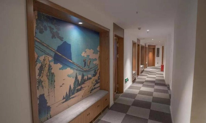 Yuzhong Hostel | Hostel ∙ 8 guests