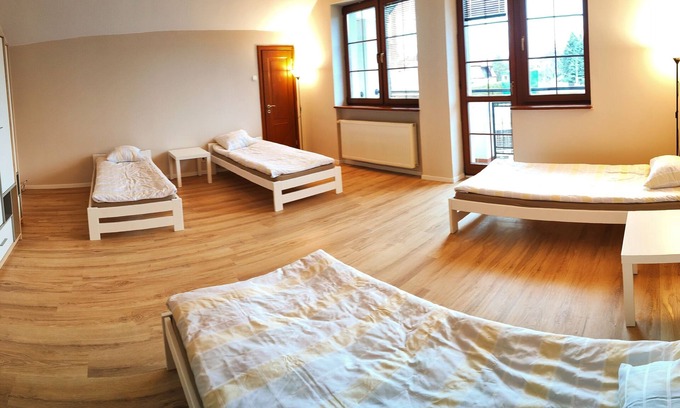 Ursynow House | Hostel Villa Krasnowolska Self Check-In