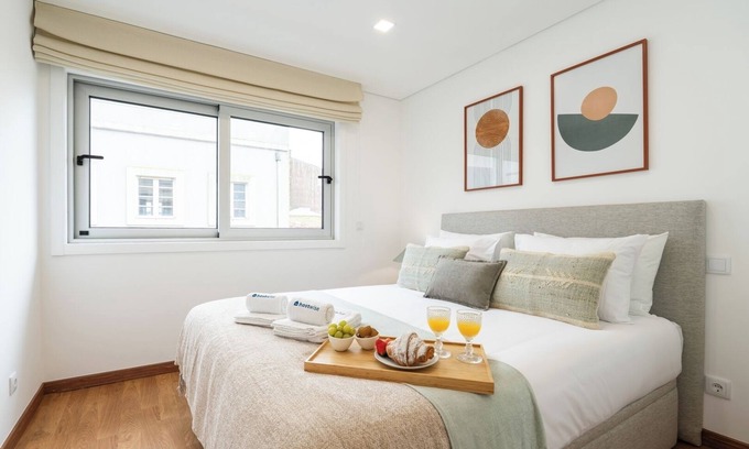 Leixões Apartment | HostWise - Elegant and Stylish Flat
