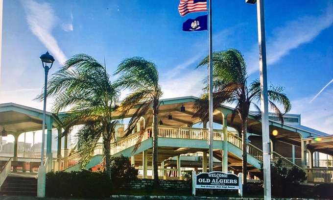 Algiers Point House | HOT DEAL Cozy Cottage Near French Quarter Sleeps 4 - Great Rates, Free Parking